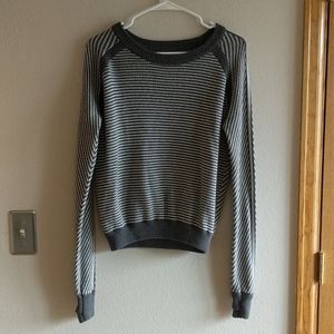 Lululemon sweater size 4